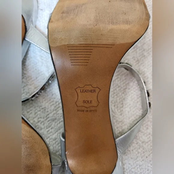 Stuart Weitzman Elegant Silver Rinestone Strappy Women's Heels - Picture 14 of 14